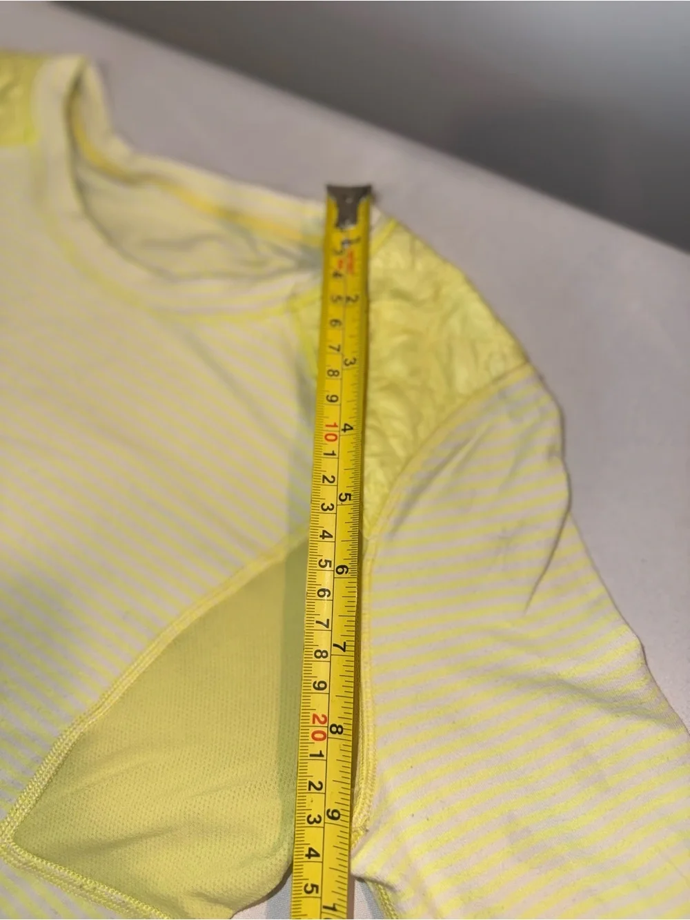 Lululemon Yellow Long Sleeve Quilted Shoulders and elbow Athletic Top Size 6